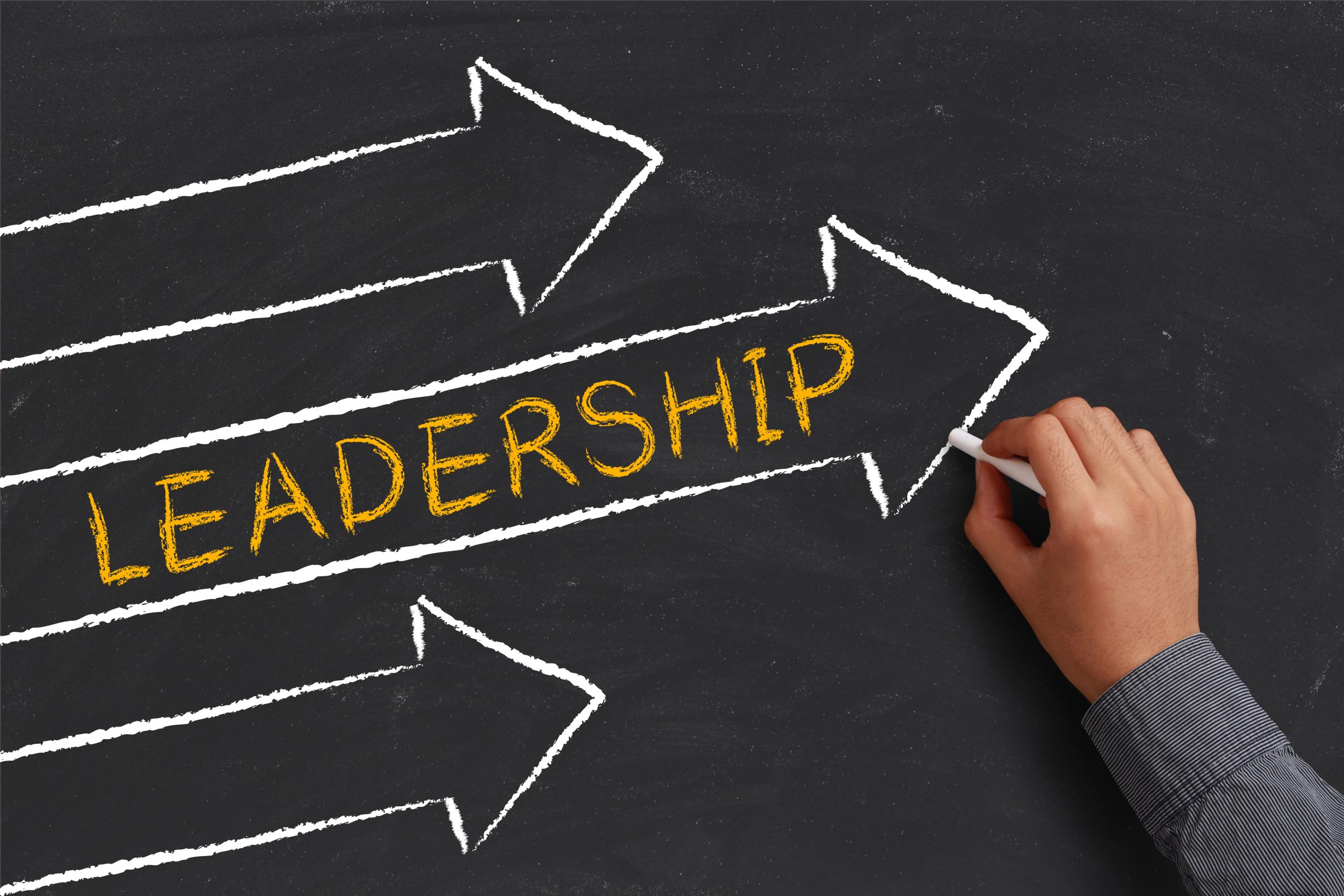 A chalk diagram of a leadership concept คุณสมบัติการเป็นผู้นำที่ดี
