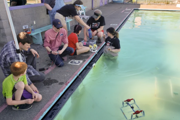 โครงการ STEM หลังเลิกเรียนจาก SeaPerch ภาษา