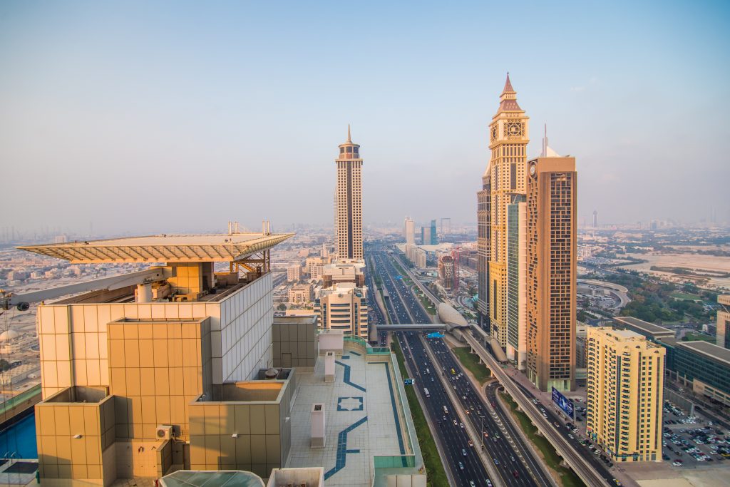 DUBAI, UAE - October, 2018. Dubai skyline in sunset time, United Arab Emirates ซาอุดิอาระเบียในบทบาท Silicon Valley เมืองนวัตกรรมแห่งตะวันออกกลาง