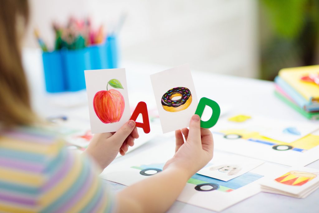 ทักษะพื้นฐานด้านการอ่านไม่ได้มีแค่ Phonics อย่างเดียว